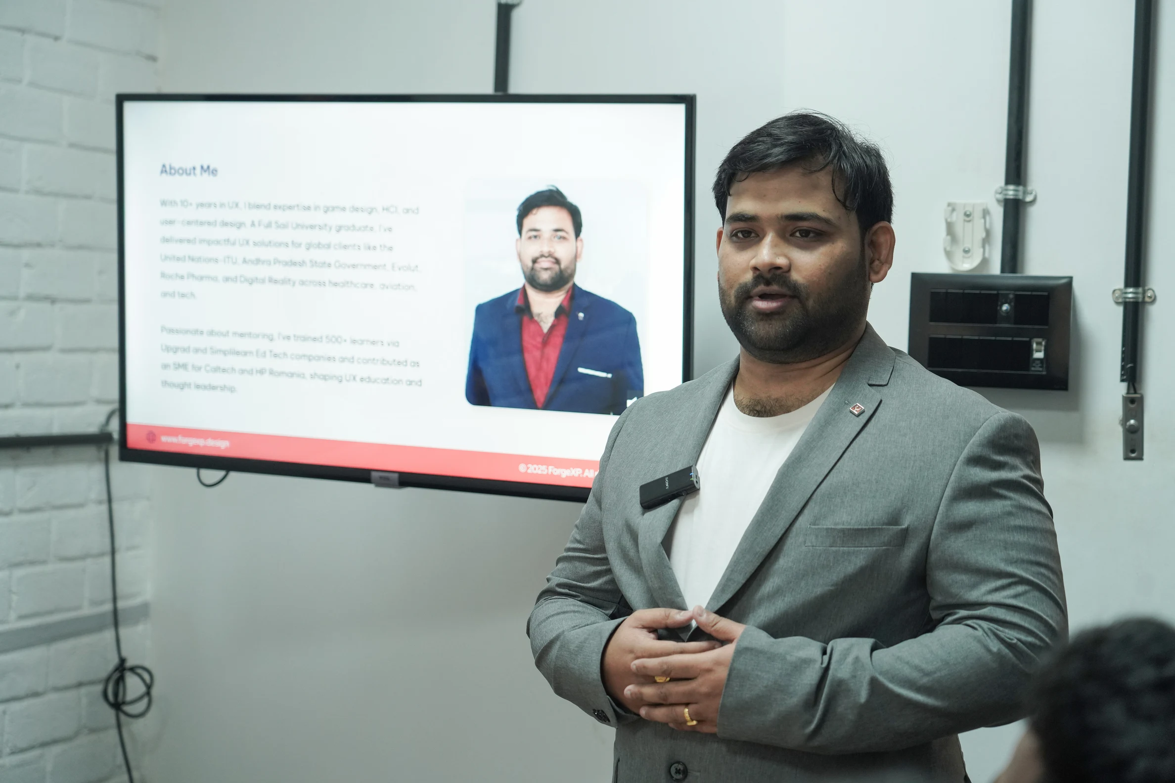 Karthik presenting UX mentoring at ForgeXP