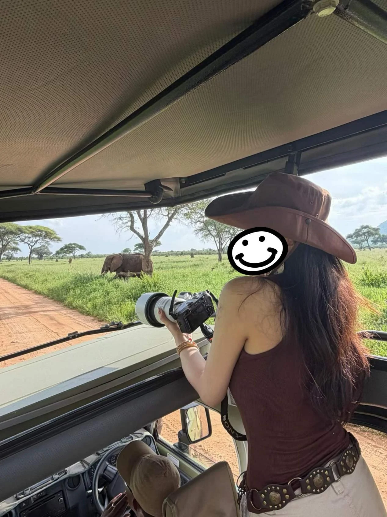 Safari越野车内自然拍照方式,充满氛围感的旅行照片