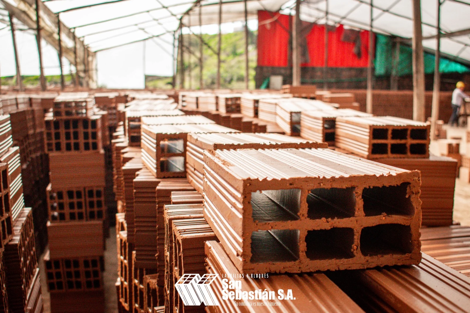 Bloques en proceso de producción - Ladrillos San Sebastián Bogotá Bloques en proceso de producción