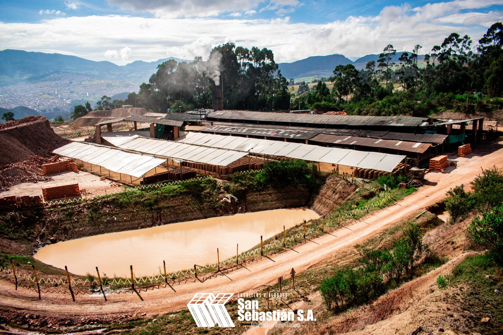 Vista panorámica patios de secado planta 2 - Ladrillos San Sebastián Bogotá Vista panorámica patios de secado planta 2