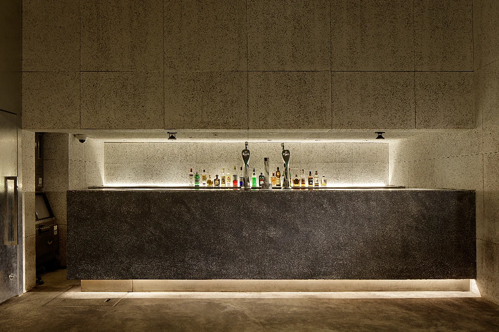 WALL&WALL バー